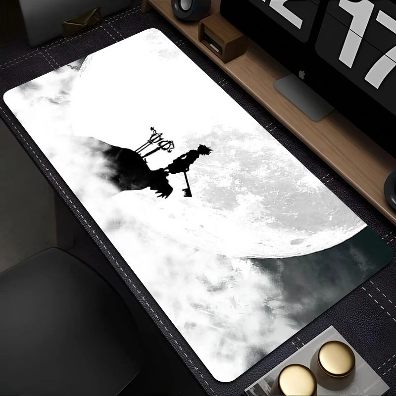 Czarno-biała podkładka na biur – Tech Desktop Accessories recenzja i cena