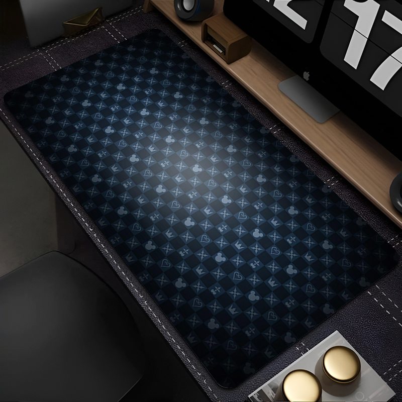 Czarno-biała podkładka na biur – Tech Desktop Accessories recenzja i cena